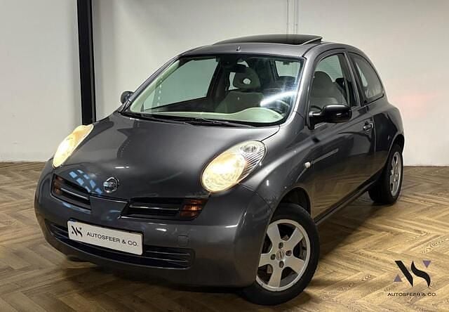 Grijs (metallic) Gebruikt 2003 Nissan Micra Visia Hatchback | € 1.200 (Eerlijke prijs) - Afbeelding 1/4