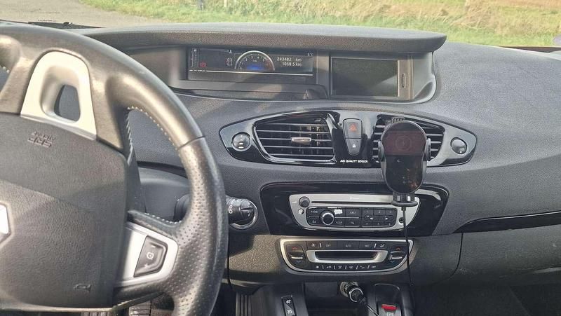 Occasion Renault Scénic III Bose Edition 116 PK (85 kW) 2012 Rood MPV