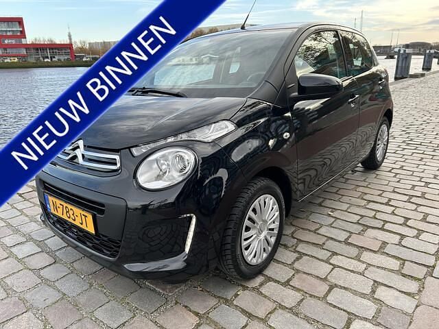 Zwart Gebruikt 2021 Citroën C1 Feel Hatchback | € 7.950 (Eerlijke prijs) - Afbeelding 1/4