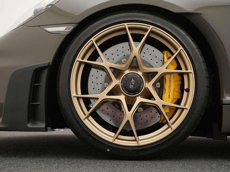Nieuw Porsche 718 Cayman GT4 500 PK (367 kW) 2025 Grijs Coupé
