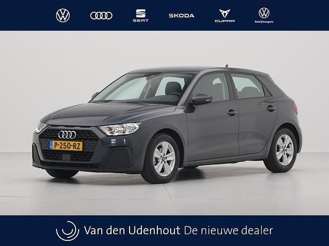 Grijs (metallic) Gebruikt 2022 Audi A1 Sportback Proline Hatchback | € 18.950 (Eerlijke prijs) - Afbeelding 1/4