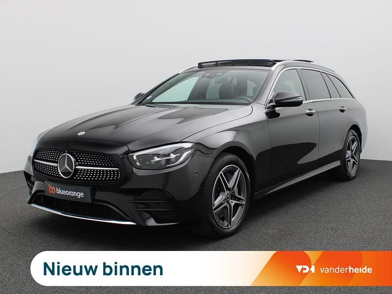 Zwart Gebruikt 2022 Mercedes E300 Business Stationwagen | € 38.450 (Eerlijke prijs) - Afbeelding 1/3