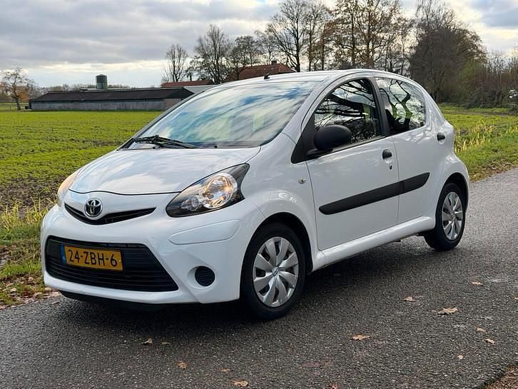 Gebruikt 2012 Toyota Aygo Comfort Hatchback | € 4.200 (Goede deal) - Afbeelding 1/4