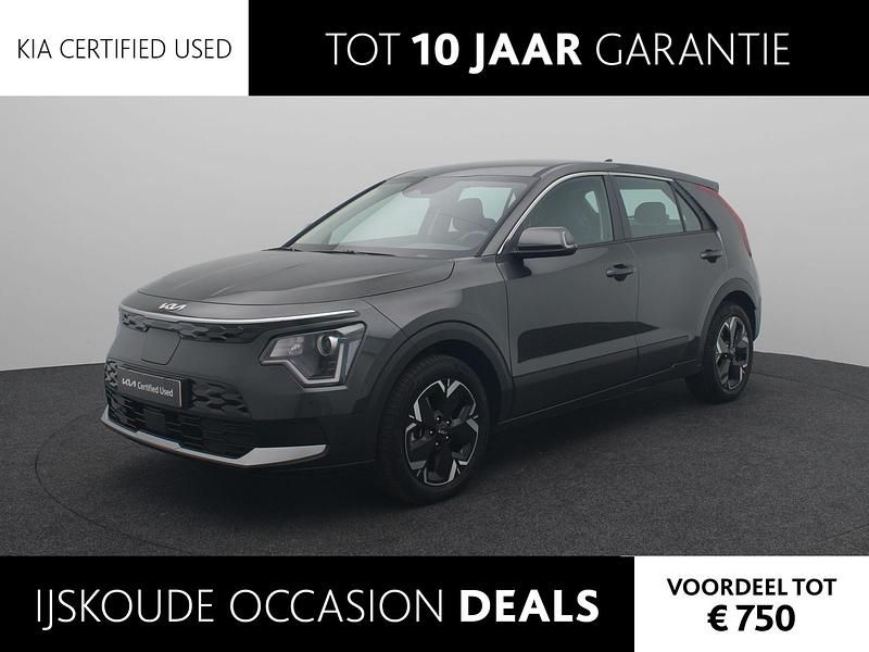 Grijs, metallic lak Occasion 2024 Kia e-Niro Light SUV | € 29.440 (Goede deal) - Afbeelding 1/4