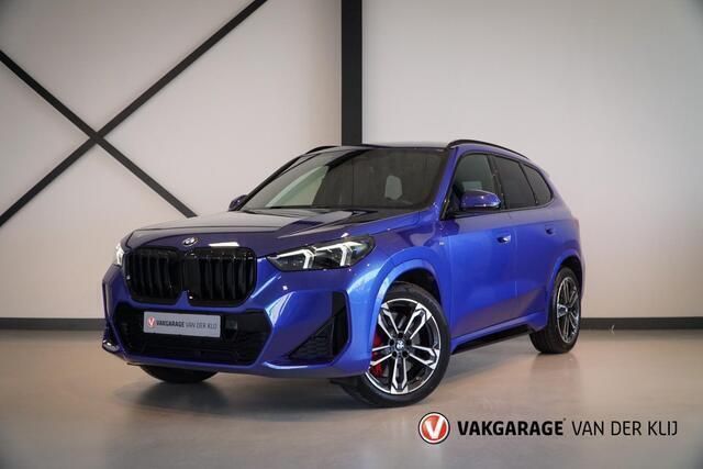 Blauw, metallic lak Gebruikt 2024 BMW X1 M Sport SUV | € 51.950 (Iets duurder) - Afbeelding 1/4