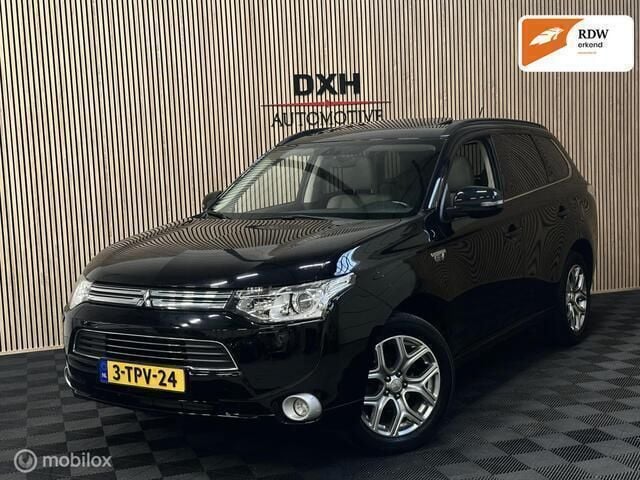 Zwart Gebruikt 2014 Mitsubishi Outlander Instyle SUV | € 10.940 (Goede deal) - Afbeelding 1/4