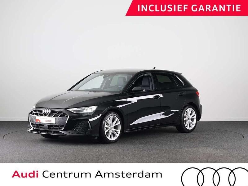 Zwart Gebruikt 2025 Audi A3 Sportback S-Line Hatchback | € 39.949 (Eerlijke prijs) - Afbeelding 1/3