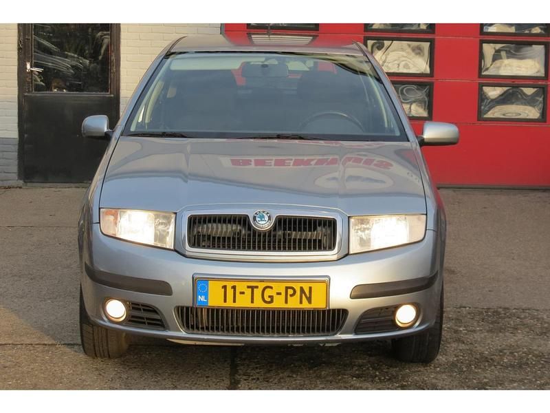 Occasion Skoda Fabia 75 PK (55 kW) 2006 Grijs (metallic) Hatchback