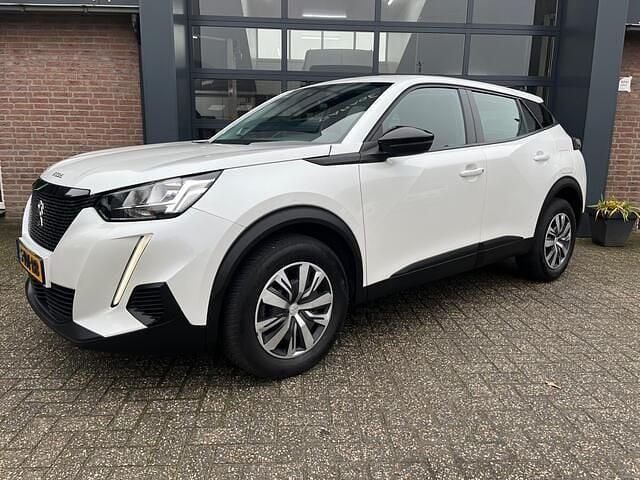 Wit Gebruikt 2022 Peugeot 2008 Active SUV | € 17.650 (Goede deal) - Afbeelding 1/4