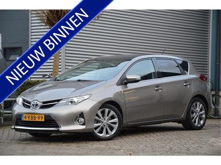 Beige Gebruikt 2013 Toyota Auris Hatchback | € 11.950 (Eerlijke prijs) - Afbeelding 1/4