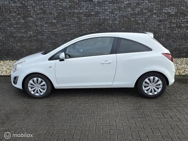 Occasion Opel Corsa Selection 75 PK (55 kW) 2012 Wit Hatchback