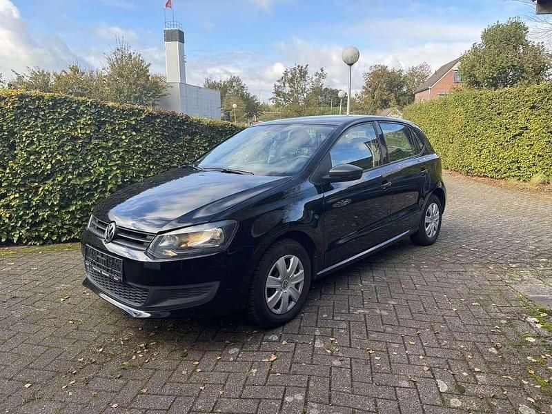 Zwart Gebruikt 2012 VW Polo Sedan | € 4.750 (Super prijs) - Afbeelding 1/4