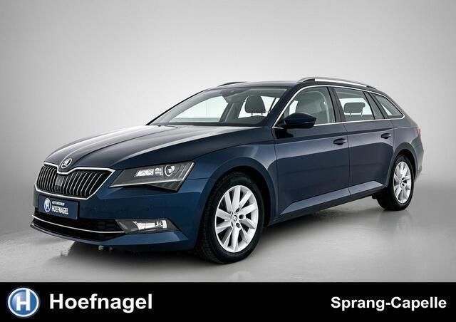 Blauw, metallic lak Gebruikt 2017 Skoda Superb Business Line Stationwagen | € 18.900 (Goede deal) - Afbeelding 1/3