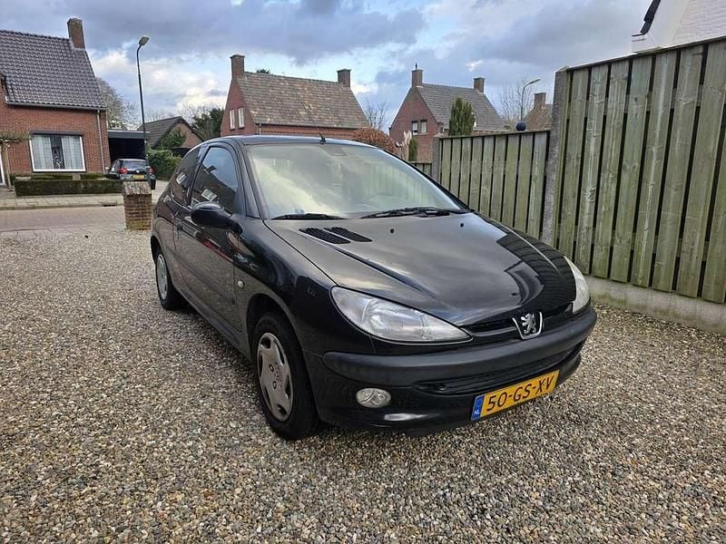 Occasion Peugeot 206 75 PK (55 kW) 2001 Zwart Hatchback