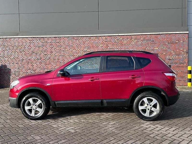 Rood Occasion 2012 Nissan Qashqai SUV | € 7.950 (Eerlijke prijs) - Afbeelding 1/4