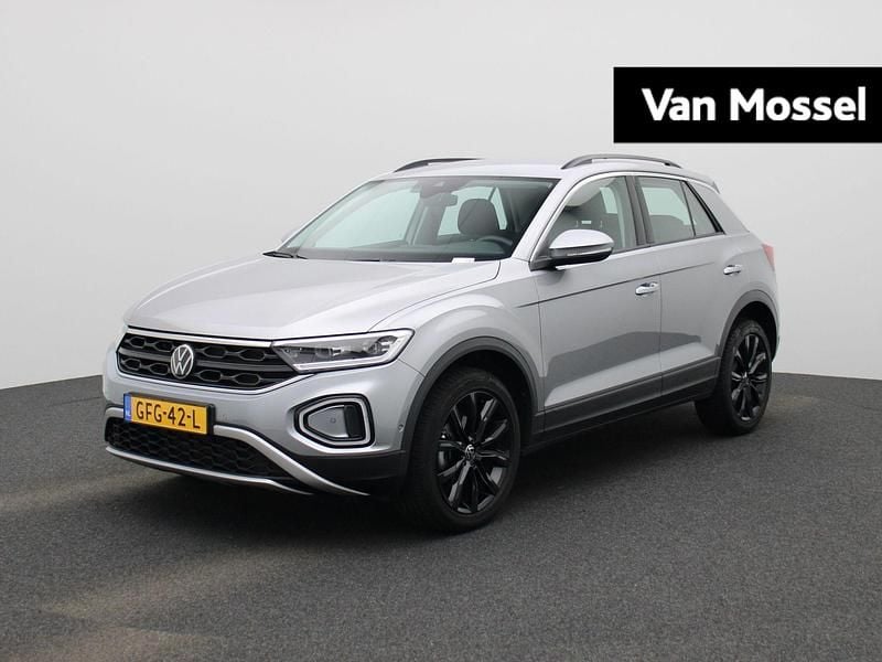 Grijs Occasion 2024 VW T-Roc Life SUV | € 25.900 (Goede deal) - Afbeelding 1/4