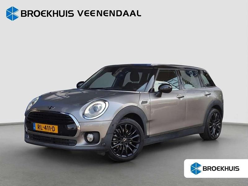 Grijs Gebruikt 2018 Mini Cooper Clubman Business Stationwagen | € 16.450 (Eerlijke prijs) - Afbeelding 1/4