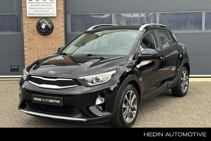 Zwart Gebruikt 2020 Kia Stonic SUV | € 16.445 (Eerlijke prijs) - Afbeelding 1/4