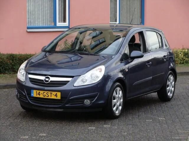 Grijs Gebruikt 2008 Opel Corsa Enjoy Hatchback | € 3.949 (Eerlijke prijs) - Afbeelding 1/4