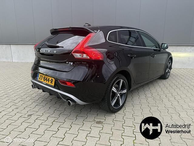 Occasion Volvo V40 152 PK (111 kW) 2019 Zwart Hatchback