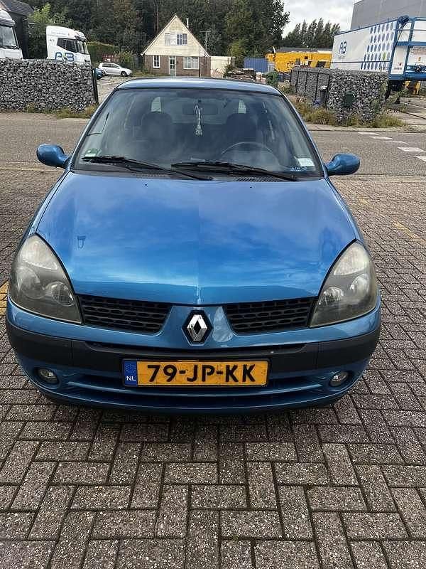 Blauw Gebruikt 2002 Renault Clio II Dynamique Hatchback | € 700 (Eerlijke prijs) - Afbeelding 1/4