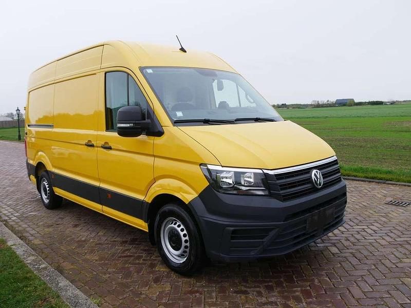 Geel Occasion 2018 VW Crafter Van | € 8.999 - Afbeelding 1/3