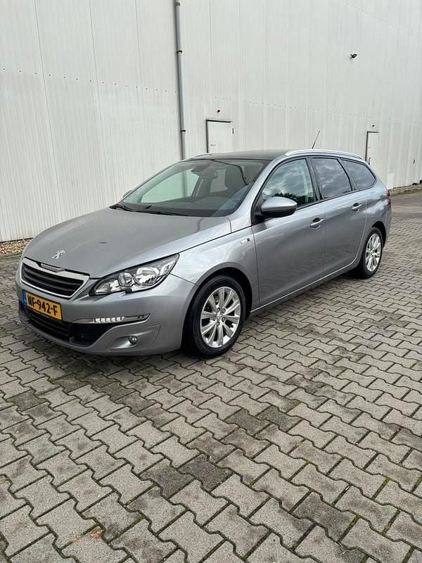 Gebruikt 2017 Peugeot 308 | € 3.950 (Goede deal) - Afbeelding 1/4