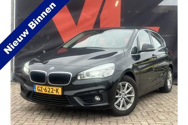 Zwart Gebruikt 2015 BMW 218 Basis Stationwagen | € 10.948 (Iets duurder) - Afbeelding 1/4