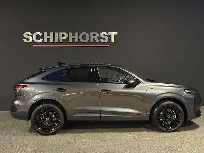 Nieuw Audi Q3 Sportback S-Line 272 PK (200 kW) 2025 Grijs (metallic) SUV