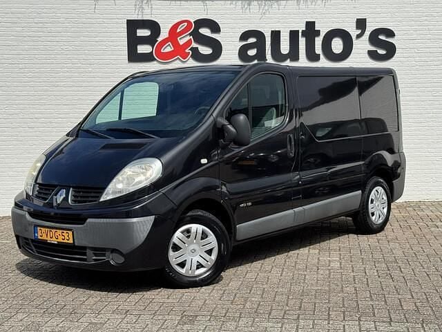 Zwart Gebruikt 2009 Renault Trafic Van | € 3.950 (Eerlijke prijs) - Afbeelding 1/4