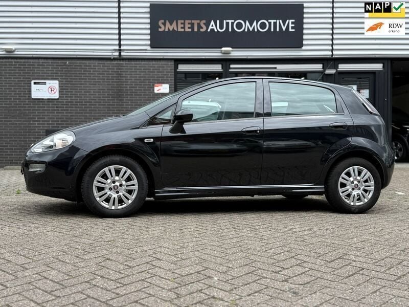 Zwart Gebruikt 2013 Fiat Punto Hatchback | € 3.950 (Eerlijke prijs) - Afbeelding 1/4