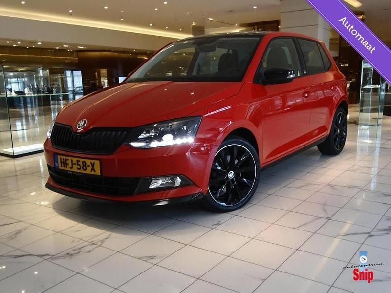 Rood Occasion 2018 Skoda Fabia Style Hatchback | € 13.750 (Duur) - Afbeelding 1/3