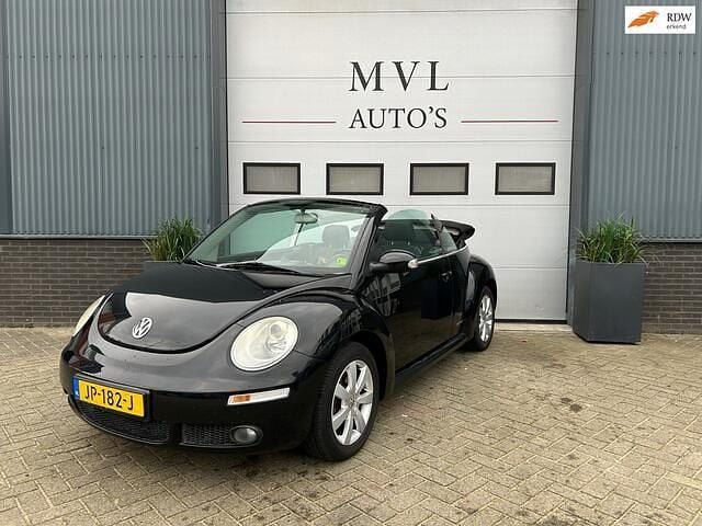 Zwart Gebruikt 2008 VW Beetle Highline Cabriolet | € 3.990 (Eerlijke prijs) - Afbeelding 1/4