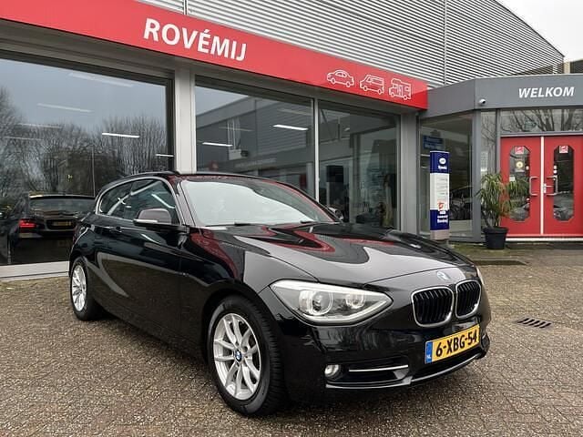 Zwart Occasion 2014 BMW 114 Hatchback | € 11.000 (Eerlijke prijs) - Afbeelding 1/4