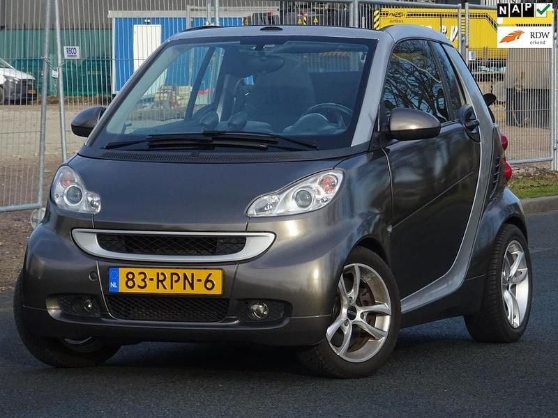 Grijs Occasion 2011 Smart ForTwo Cabrio Cabriolet | € 6.499 (Eerlijke prijs) - Afbeelding 1/4