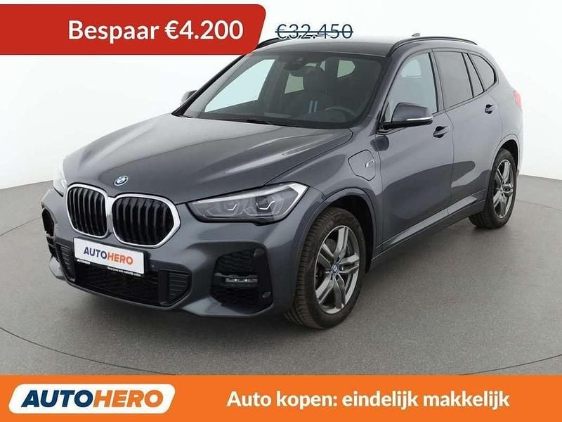 Grijs Occasion 2022 BMW X1 M Sport SUV | € 28.449 (Super prijs) - Afbeelding 1/3
