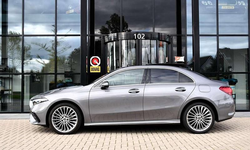 Occasion Mercedes A250 AMG line 218 PK (160 kW) 2023 Grijs Sedan