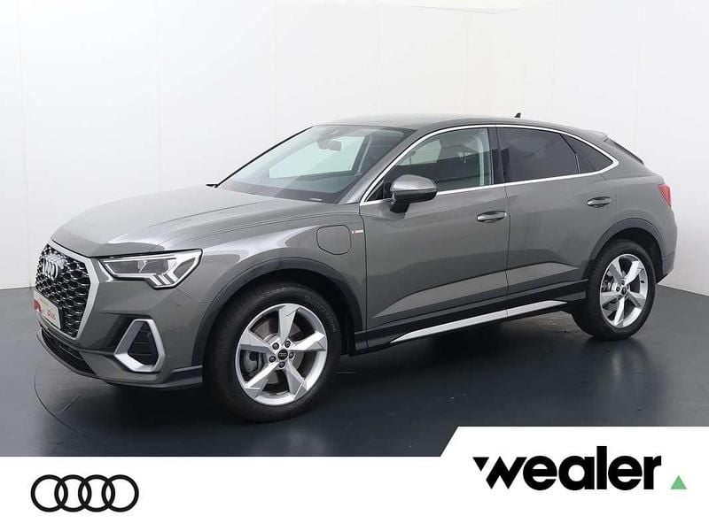 Grijs Gebruikt 2024 Audi Q3 Sportback S-Line SUV | € 45.940 (Eerlijke prijs) - Afbeelding 1/4