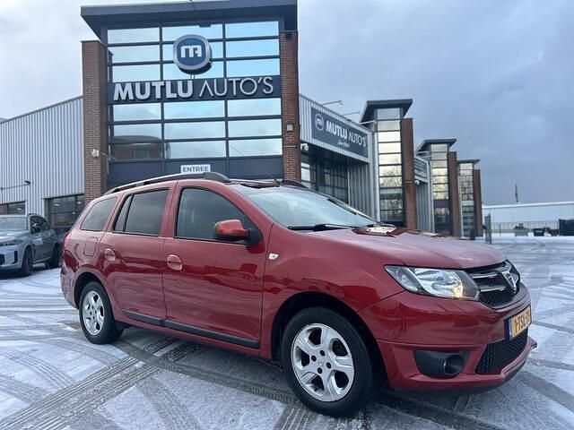 Rood Gebruikt 2014 Dacia Logan MCV Prestige MPV | € 4.990 (Eerlijke prijs) - Afbeelding 1/4