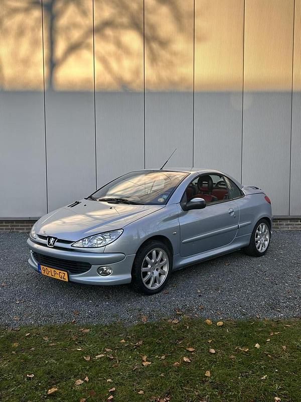 Occasion Peugeot 206 CC 136 PK (100 kW) 2003 Cabriolet