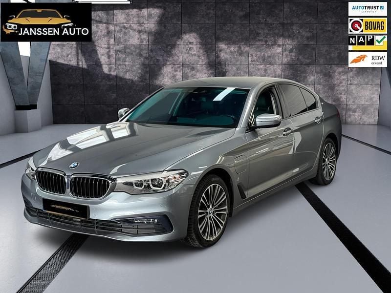 Grijs Gebruikt 2019 BMW 530 Executive Sedan | € 26.900 (Goede deal) - Afbeelding 1/4