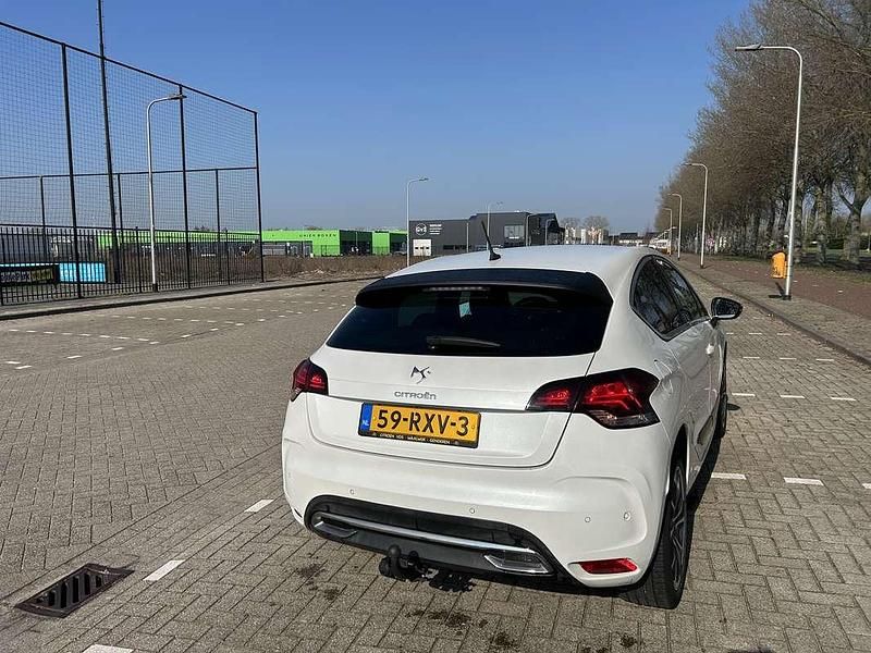 Occasion Citroën DS4 So Chic 156 PK (114 kW) 2011 Wit Hatchback