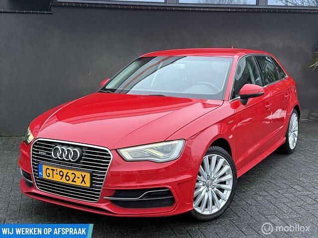 Occasion Audi A3 Sportback Ambition 150 PK (110 kW) 2015 Rood Hatchback