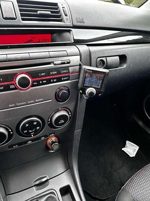 Zwart Gebruikt 2007 Mazda 3 Hatchback | € 1.175 (Super prijs) - Afbeelding 1/4