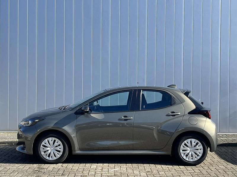 Occasion Toyota Yaris Hybrid Active 2022 Groen Hatchback