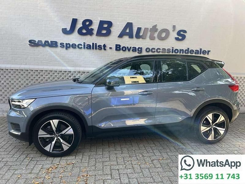 Grijs Gebruikt 2022 Volvo XC40 R-Design SUV | € 32.950 (Eerlijke prijs) - Afbeelding 1/4