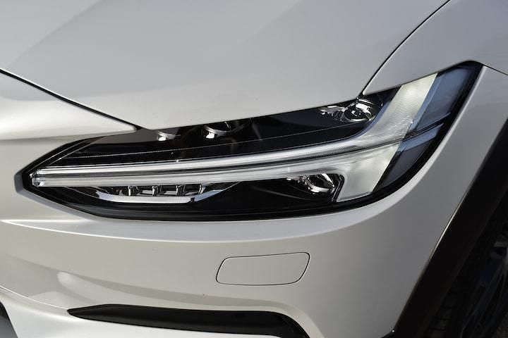 Occasion Volvo V90 CC Pro 252 PK (185 kW) 2017 Wit Stationwagen