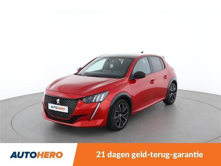 Rood Occasion 2021 Peugeot 208 GT Hatchback | € 16.149 (Super prijs) - Afbeelding 1/4