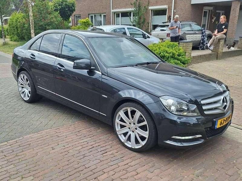 Occasion Mercedes C180 120 PK (88 kW) 2011 Zwart Sedan