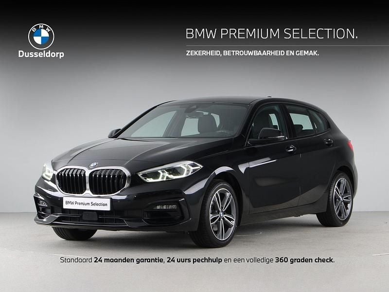 Zwart Gebruikt 2020 BMW 118 Sport Line Hatchback | € 23.900 (Eerlijke prijs) - Afbeelding 1/4